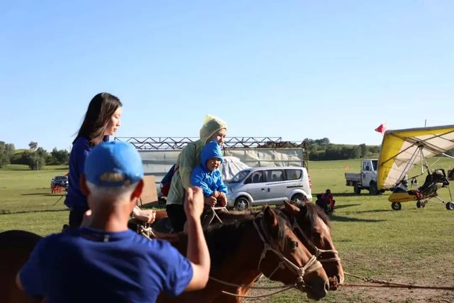乾港集團高層草原自駕游