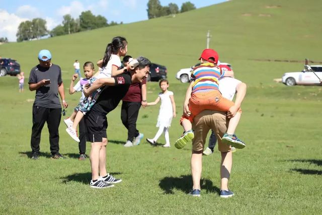 乾港集團高層草原自駕游