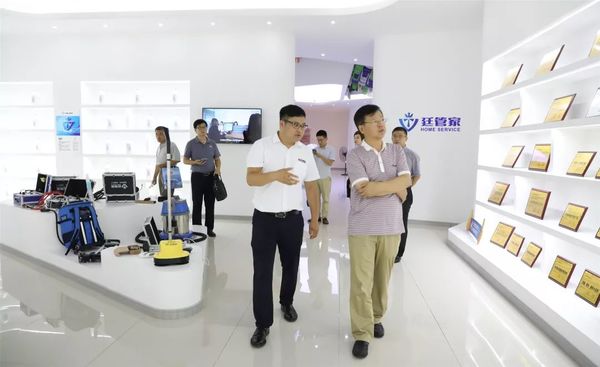 海港區政府領(lǐng)導蒞臨乾港