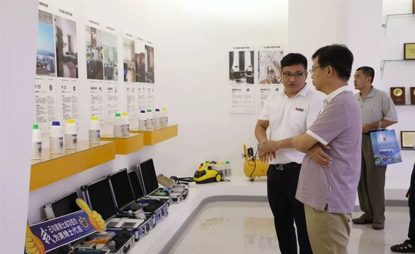 海港區政府領(lǐng)導蒞臨乾港