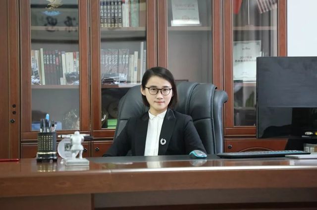 丁紅艷-乾港網(wǎng)絡(luò )總經(jīng)理