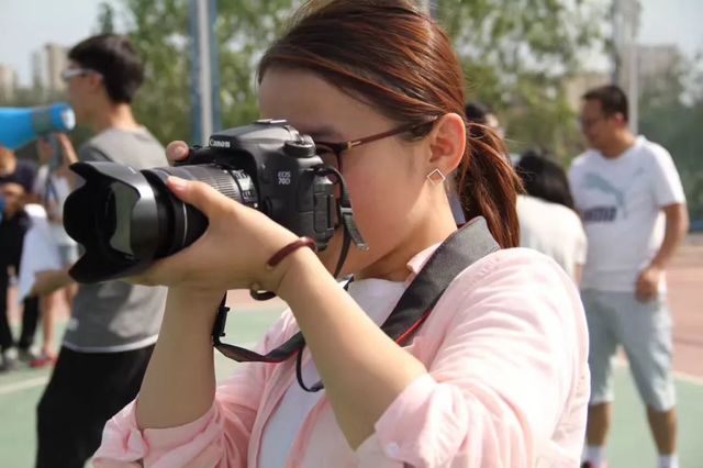 丁紅艷-乾港網(wǎng)絡(luò )總經(jīng)理