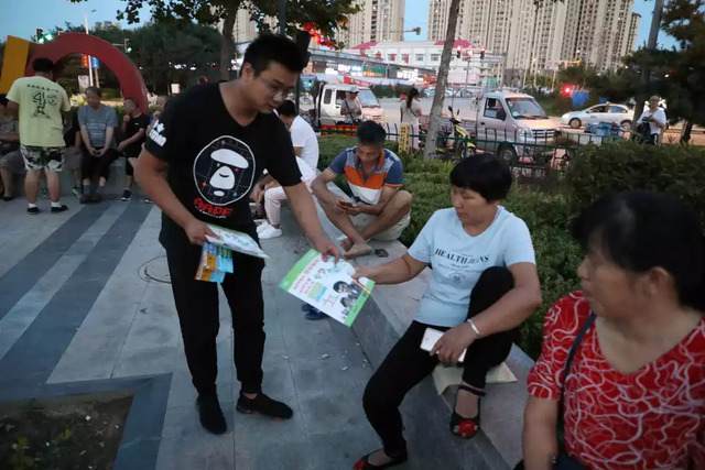 百場(chǎng)電影進(jìn)社區