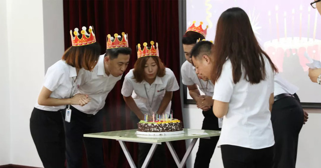 乾港集團8月員工生日會(huì ) 乾港集團8月員工生日會(huì )