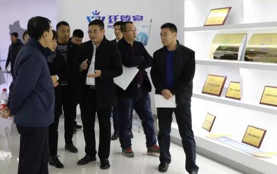 青年企業(yè)家參觀(guān)乾港集團