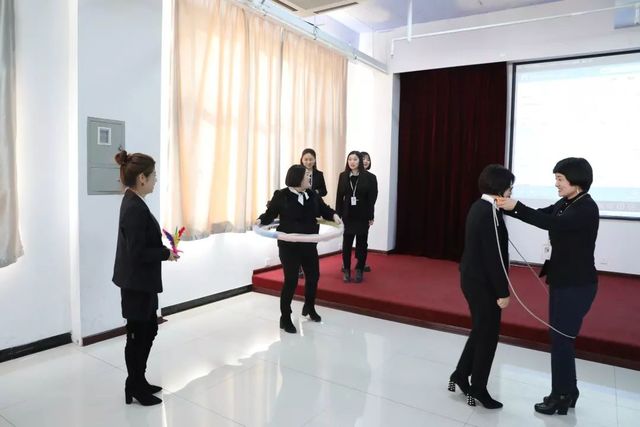 乾港生日會(huì ) 乾港生日會(huì )