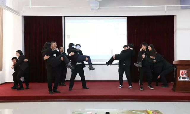 乾港生日會(huì ) 乾港生日會(huì )